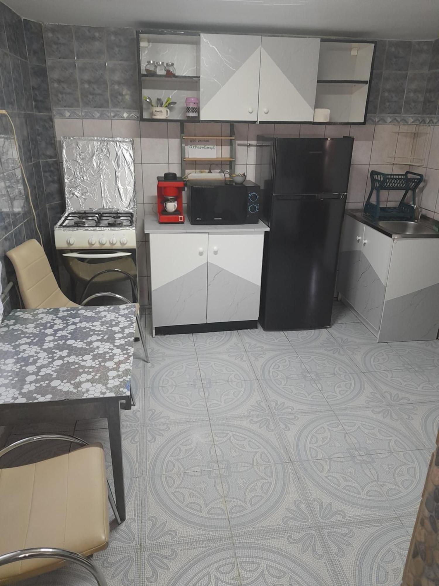 クルージュ＝ナポカGarsoniera Sic Zona Terapia Zona Linistita La Casa Cu Parcareアパートメント エクステリア 写真