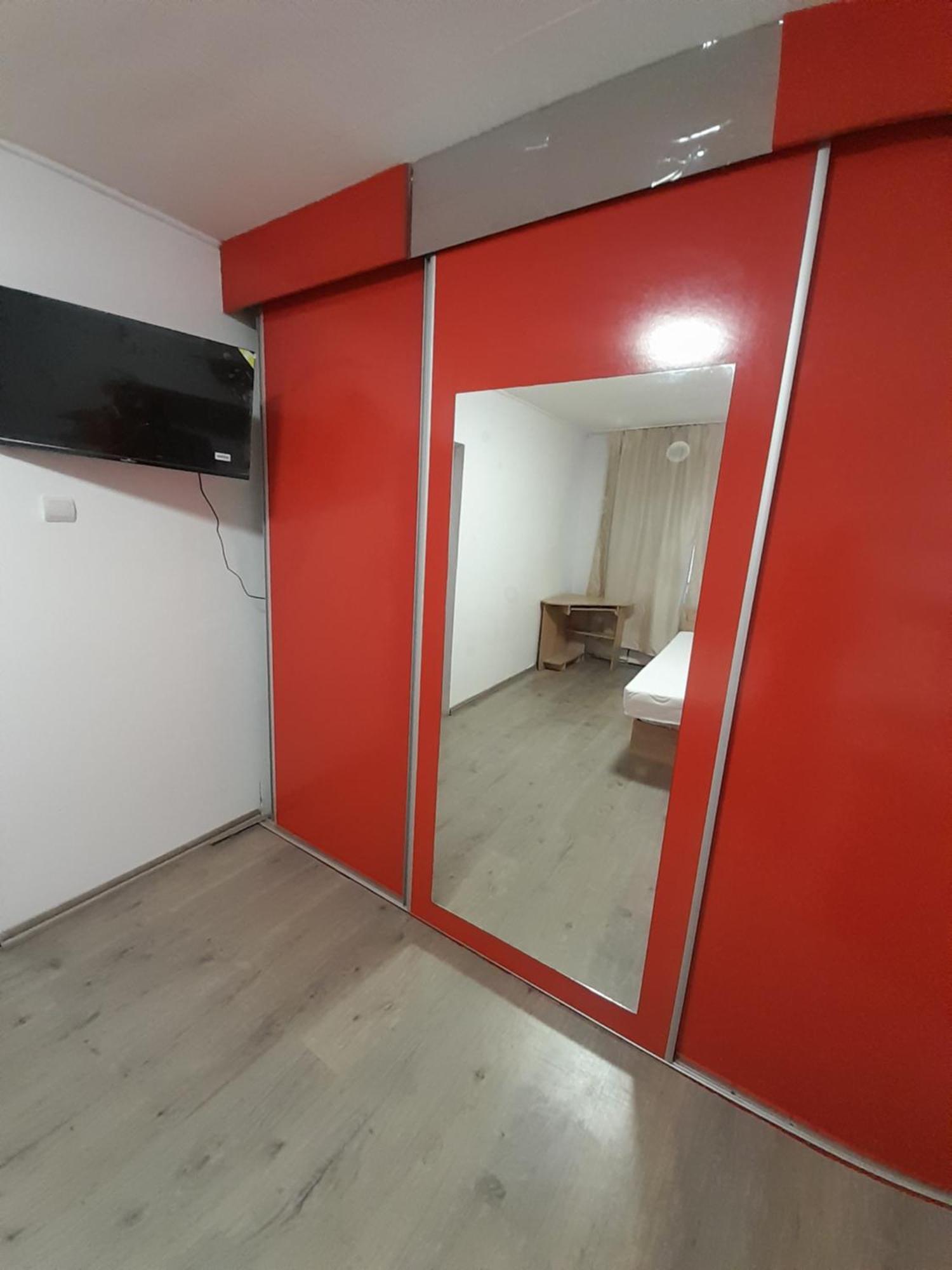 クルージュ＝ナポカGarsoniera Sic Zona Terapia Zona Linistita La Casa Cu Parcareアパートメント エクステリア 写真