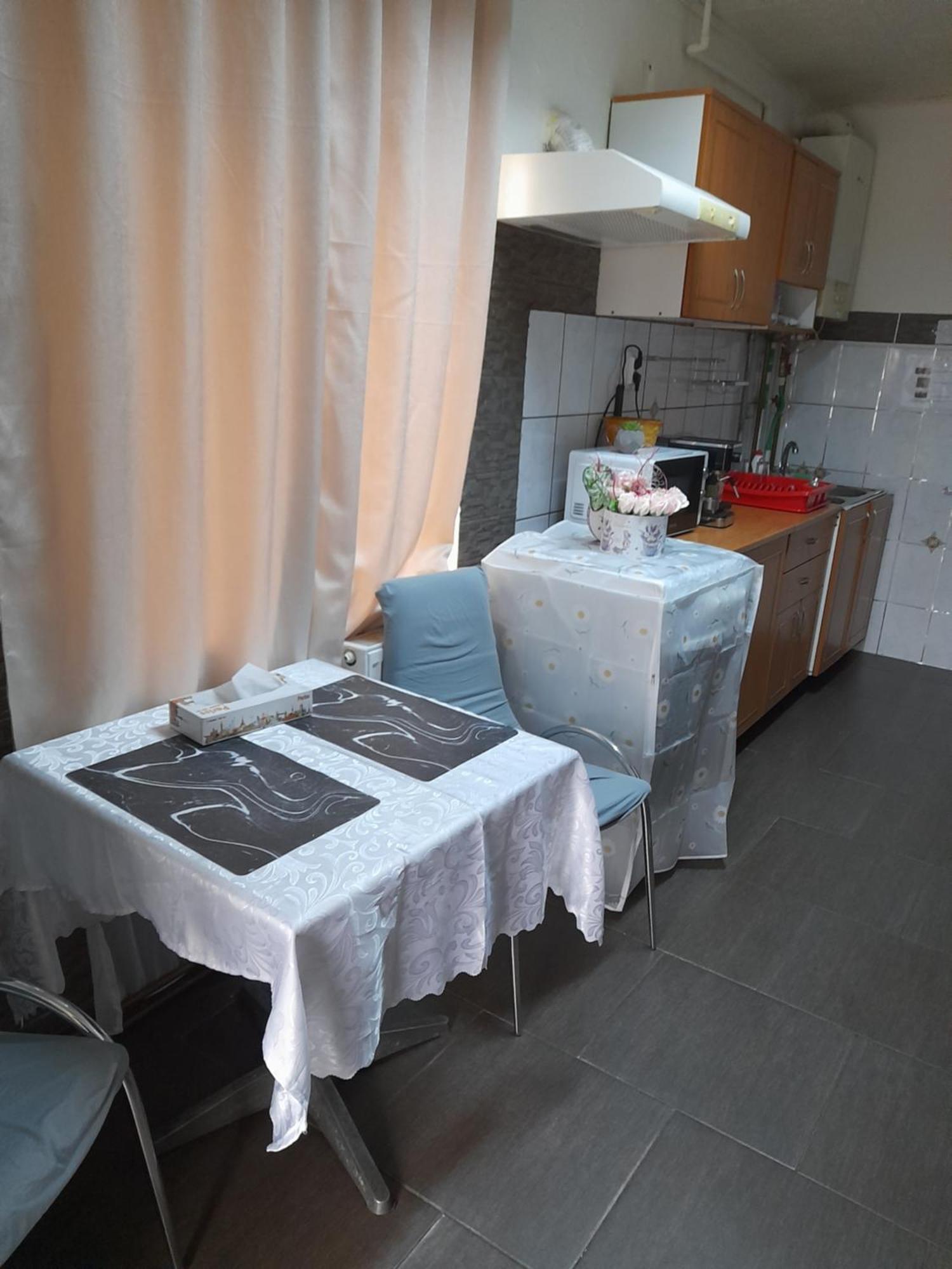 クルージュ＝ナポカGarsoniera Sic Zona Terapia Zona Linistita La Casa Cu Parcareアパートメント エクステリア 写真