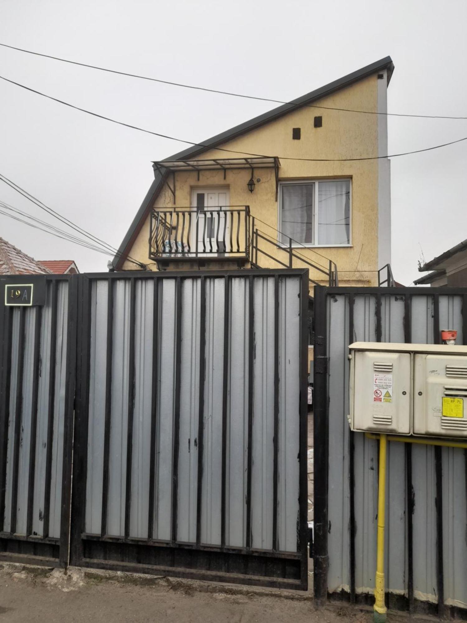クルージュ＝ナポカGarsoniera Sic Zona Terapia Zona Linistita La Casa Cu Parcareアパートメント エクステリア 写真